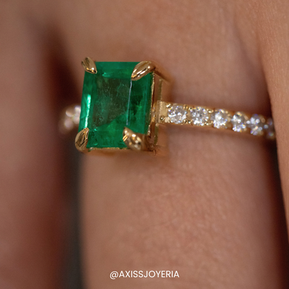 Anillo en oro 18K, Esmeralda Natural (Bajo fabricacion)