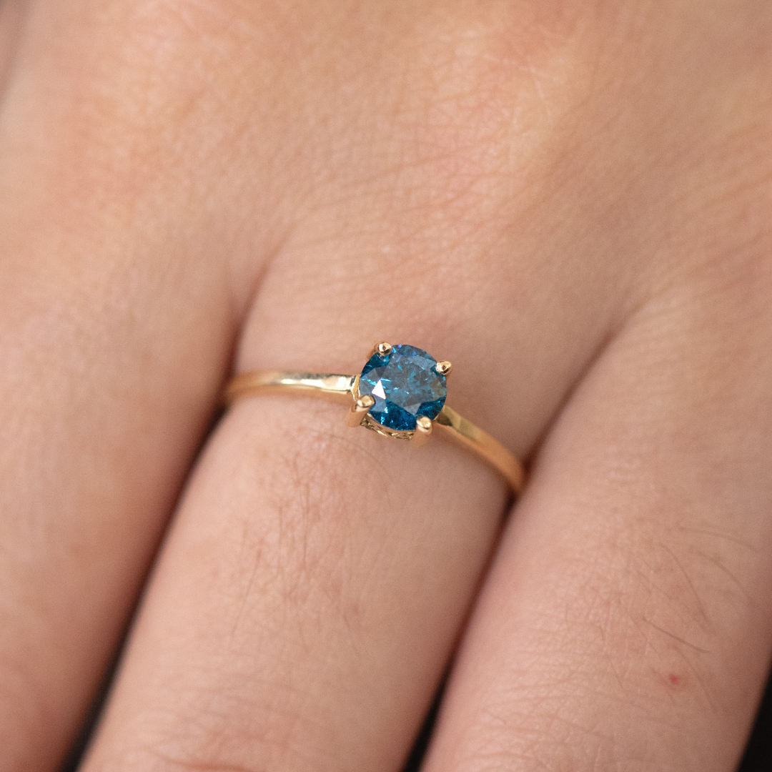 Anillo azul redondo