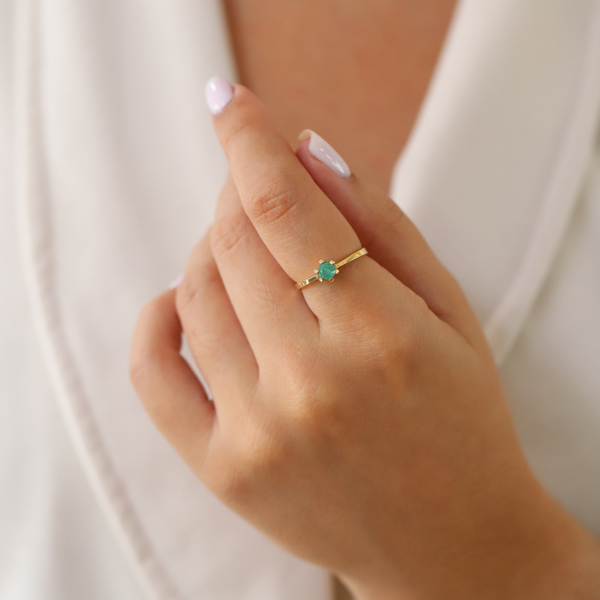 Anillo esmeralda